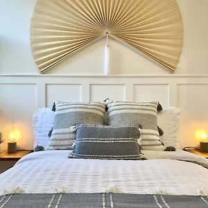 Stunning Themed 2 Bed , Bournemouth United Kingdom
